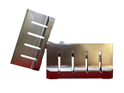 Ultrasonic blade magnifies